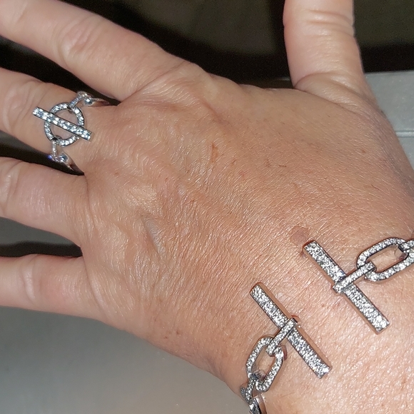 Michael Kors Silver Bling Ring Size 8 Bracelet Set - Picture 4 of 5